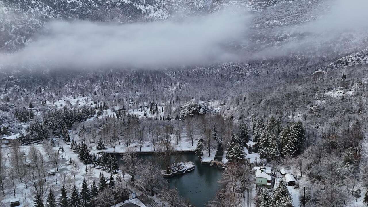 Seydişehir’e beklenen kar geldi! Konya’nın ünlü parkından kış masalı kareler 9